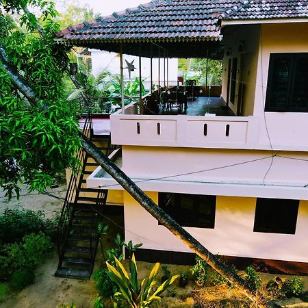 Bella Marari Beach Homestay Mararikulam Esterno foto